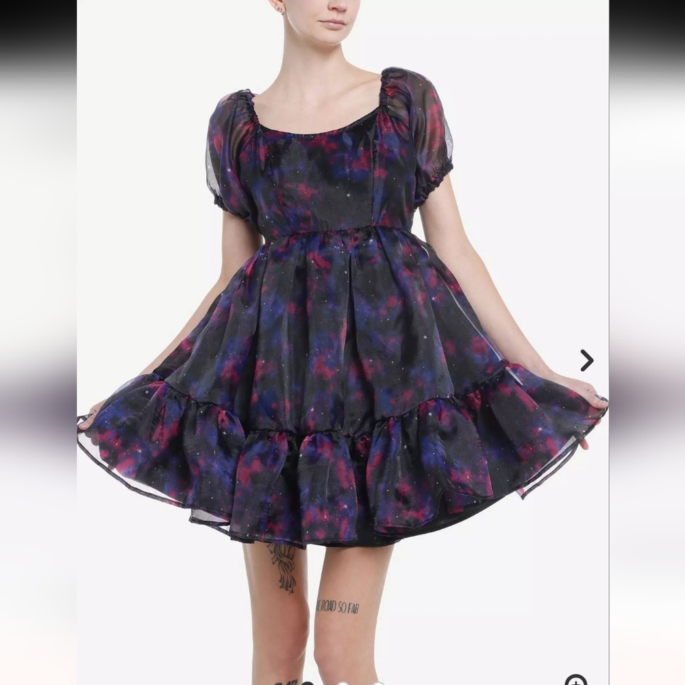 Cosmic Aura Galaxy Tiered Organza Dress. Size Large.